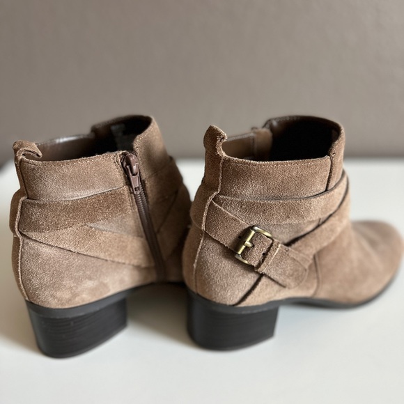Anne Klein cushioned fall ankle suede leather boots - Picture 6 of 6
